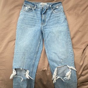 Abercrombie 90’s Straight Ultra High Rise Jeans 26R